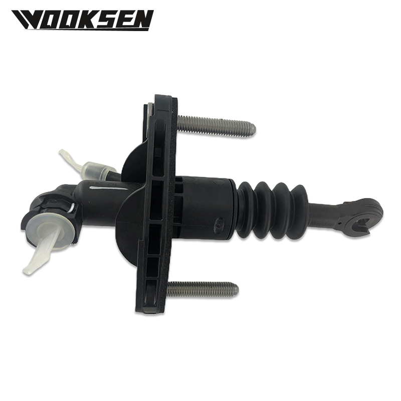 23810-68M20 Главный цилиндр сцепления