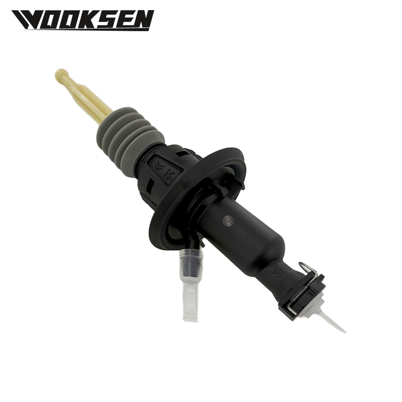 CM240 Главный цилиндр сцепления